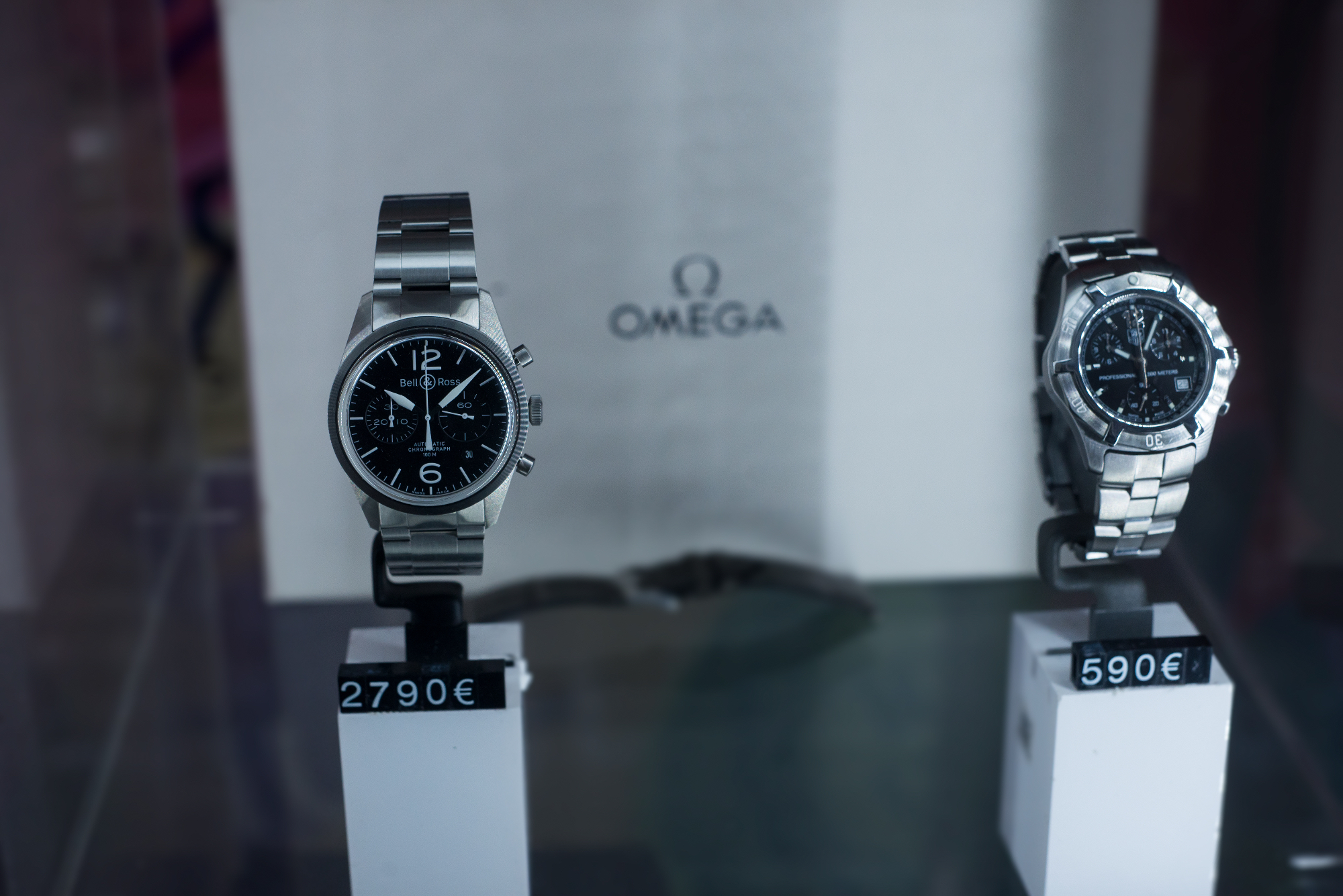 Je li Omega rabljeni sat prigodan poklon?